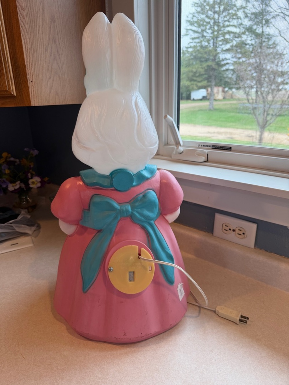 Vintage Mrs Rabbit Blow Mold - Picture 2 of 4